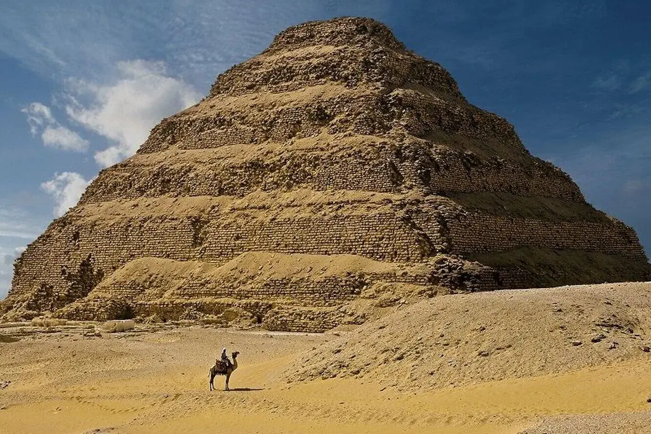 Day Tour to Giza Pyramids, Saqqara and Memphis